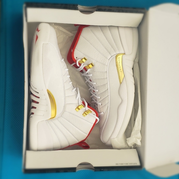 JORDAN RETRO 12 FIBA 2019 - Picture 7 of 8